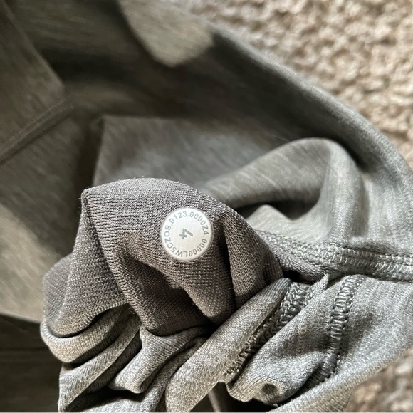 Lululemon Align pant 25” - Picture 6 of 6